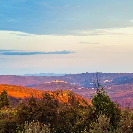 ホテル Principe グロジュニャン